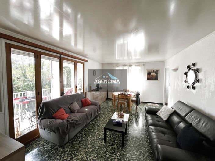 Image No.3-3 Bed House for sale