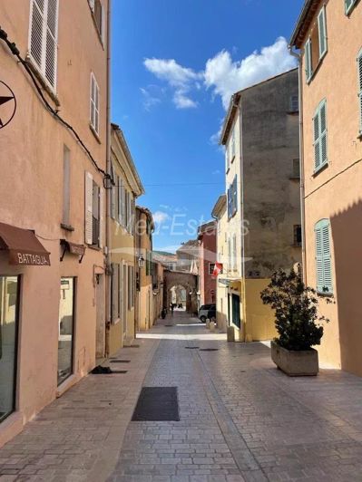 Image No.2-Appartement de 3 chambres à vendre à Saint-Tropez