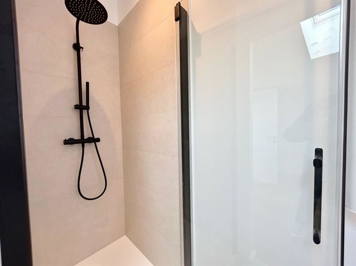 Image No.18-3 Bed Apartment for sale