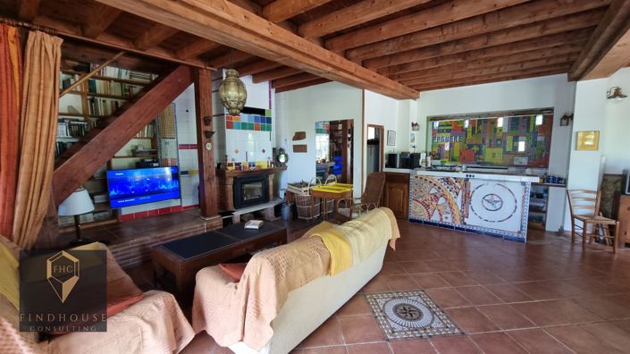 Image No.7-8 Bed House for sale