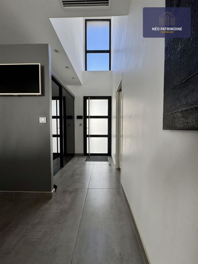 Image No.10-4 Bed House for sale