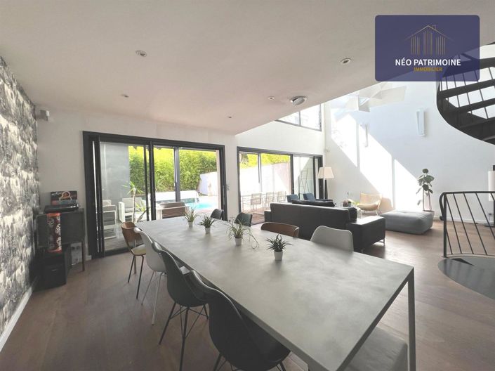 Image No.11-4 Bed House for sale