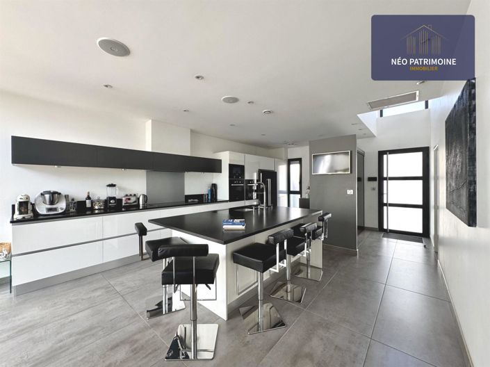 Image No.13-4 Bed House for sale