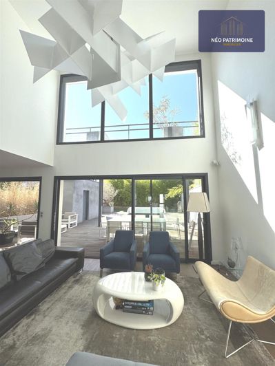 Image No.8-4 Bed House for sale