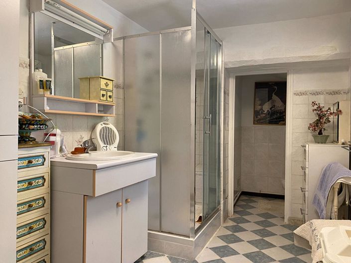 Image No.11-3 Bed House for sale