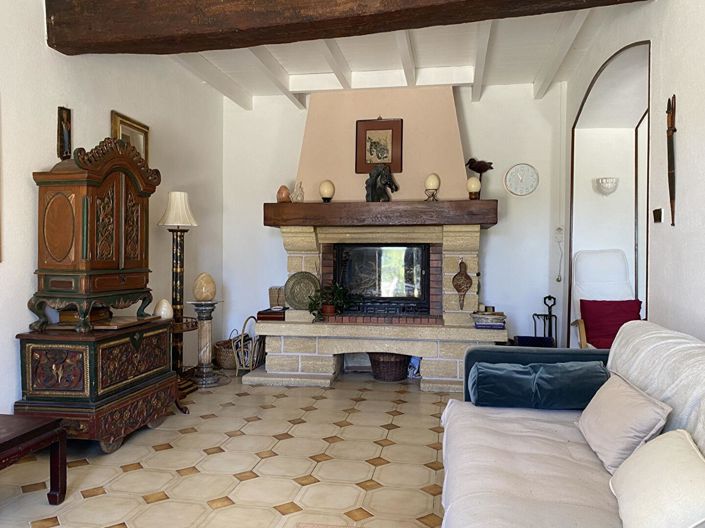 Image No.6-3 Bed House for sale