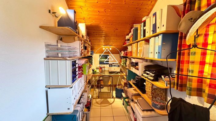 Image No.17-3 Bed House for sale