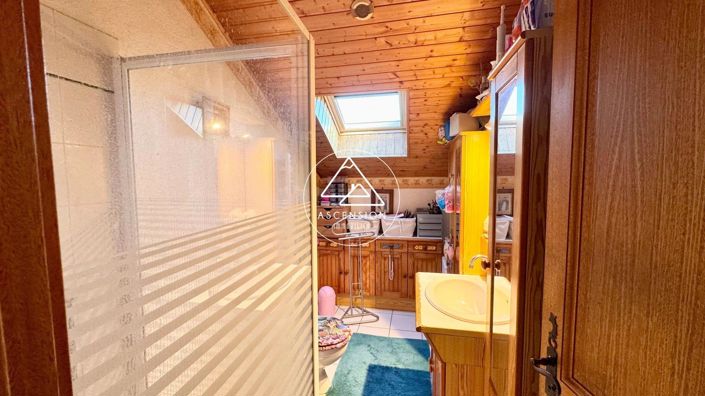 Image No.18-3 Bed House for sale