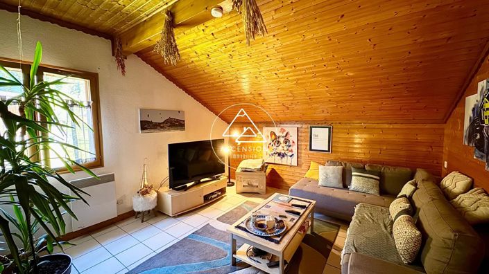 Image No.24-3 Bed House for sale