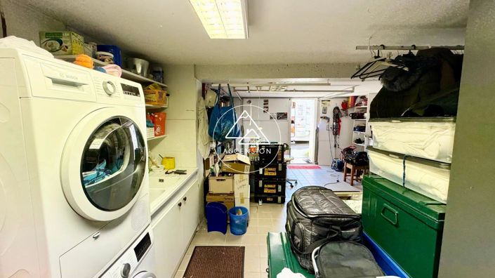 Image No.40-3 Bed House for sale