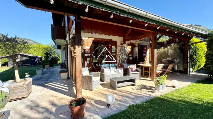 Image No.9-3 Bed House for sale