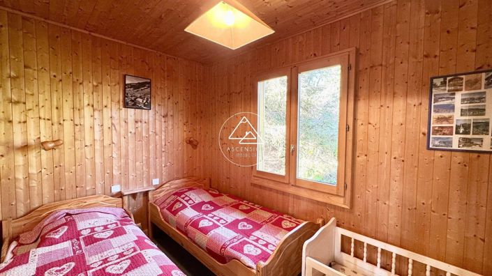 Image No.15-3 Bed House for sale