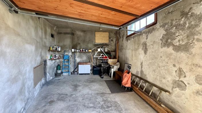 Image No.18-3 Bed House for sale