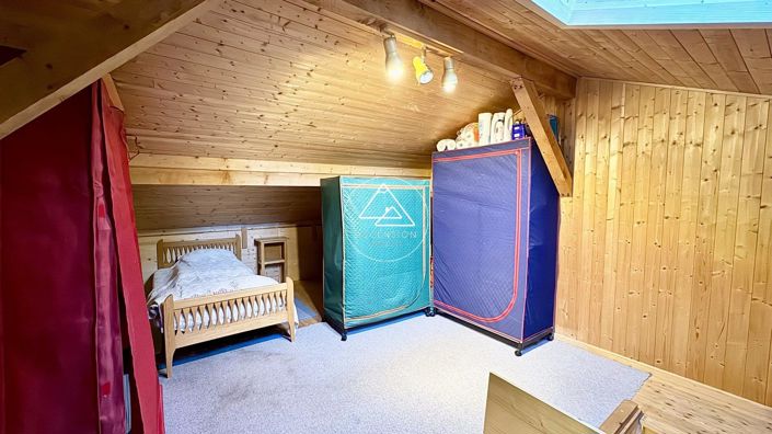 Image No.27-3 Bed House for sale