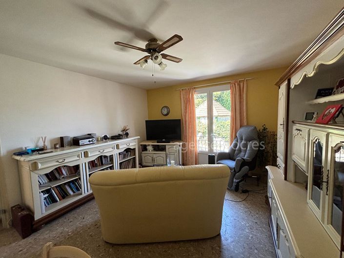 Image No.3-2 Bed House for sale