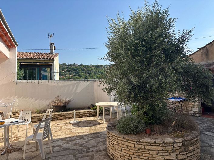 Image No.5-2 Bed House for sale