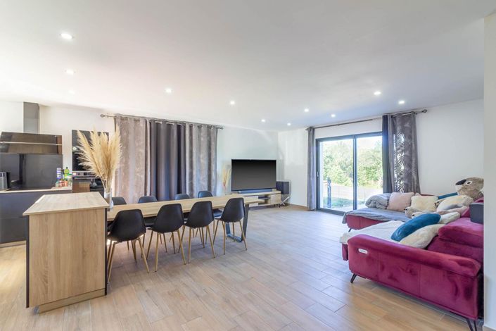 Image No.3-3 Bed House for sale