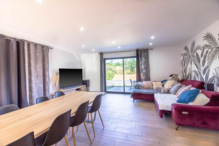 Image No.7-3 Bed House for sale