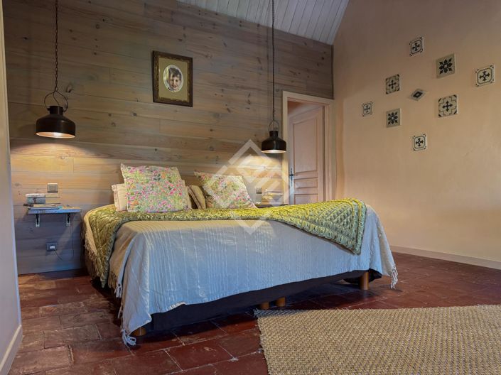 Image No.16-9 Bed House for sale