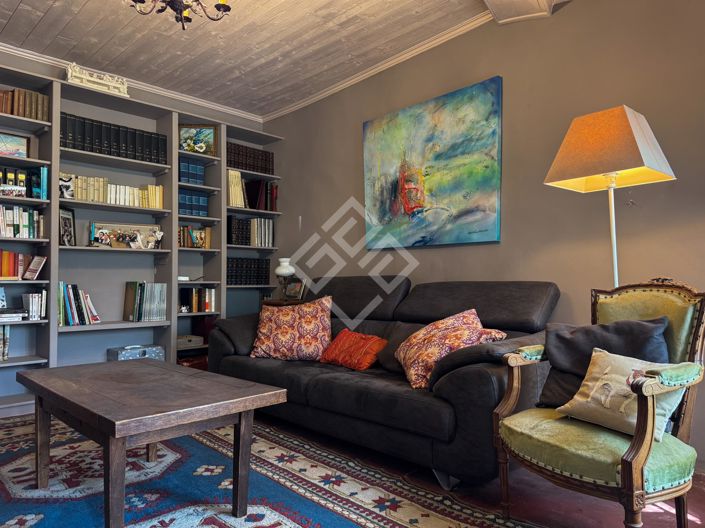 Image No.26-9 Bed House for sale