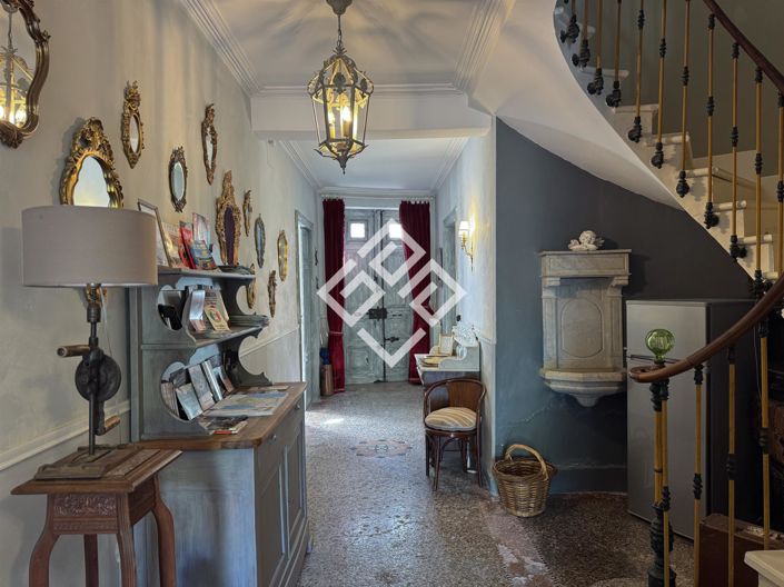 Image No.3-9 Bed House for sale