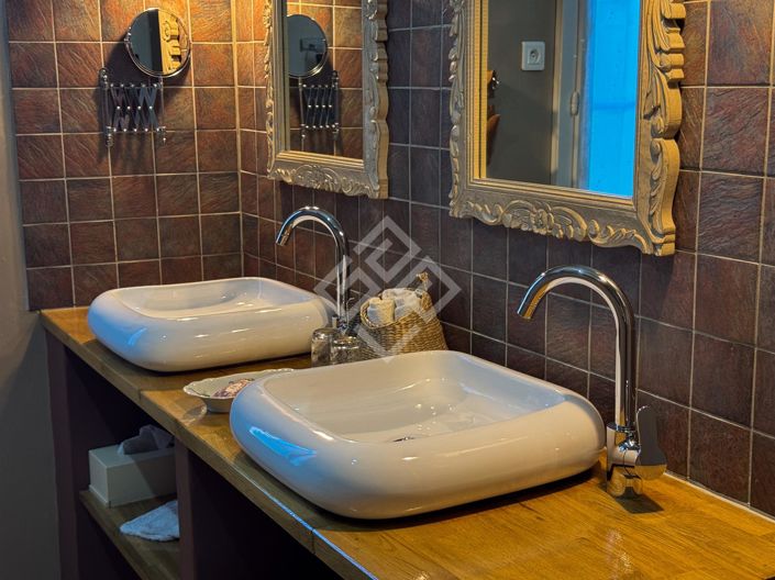 Image No.39-9 Bed House for sale