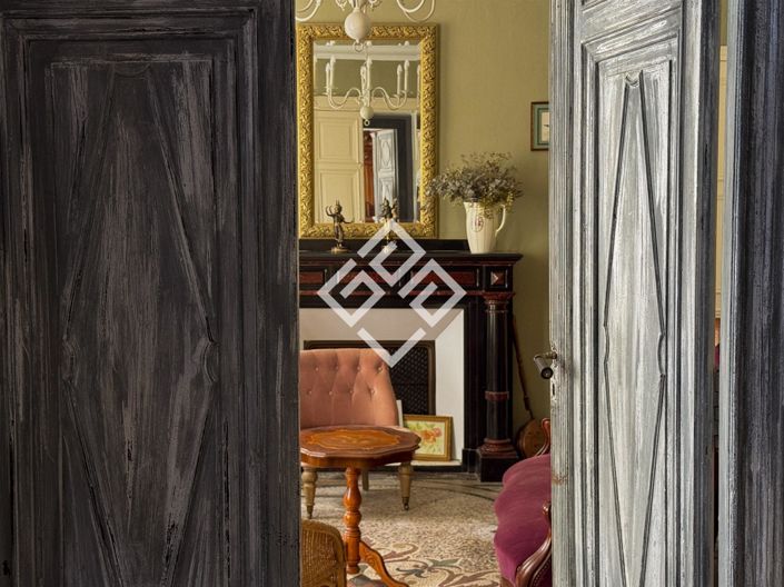 Image No.9-9 Bed House for sale