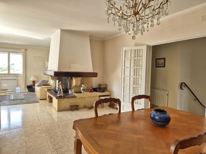 Image No.18-3 Bed House for sale