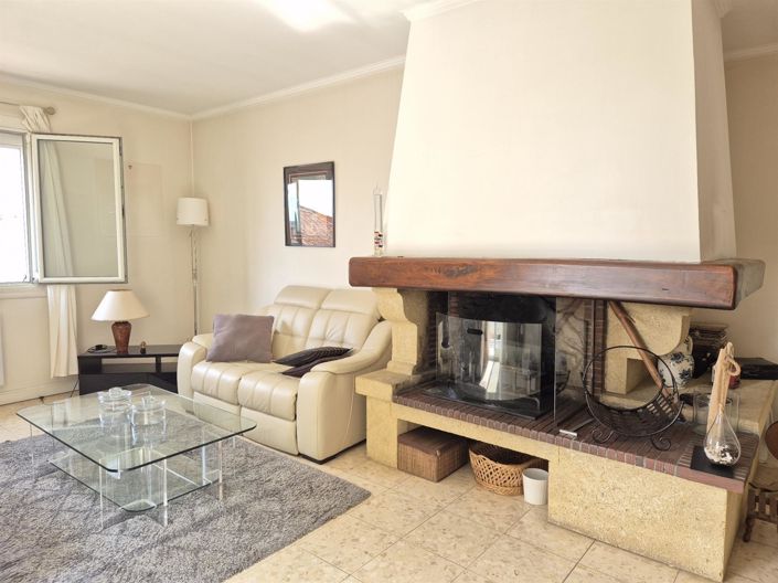 Image No.20-3 Bed House for sale