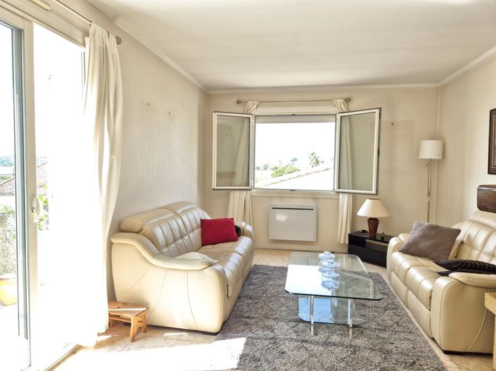 Image No.24-3 Bed House for sale