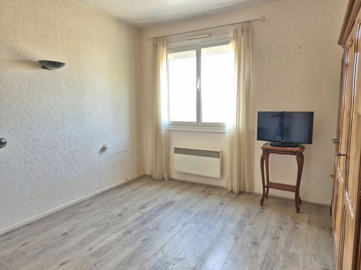 Image No.27-3 Bed House for sale