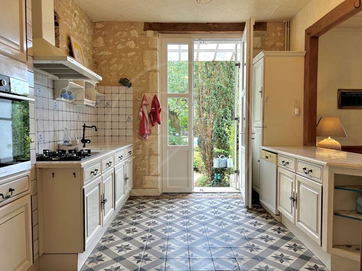 Image No.8-3 Bed House for sale