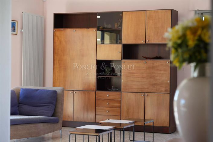 Image No.12-4 Bed House for sale