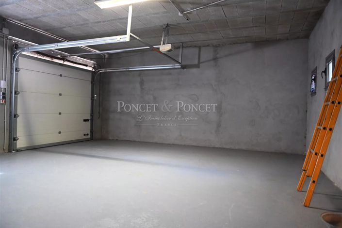 Image No.21-4 Bed House for sale