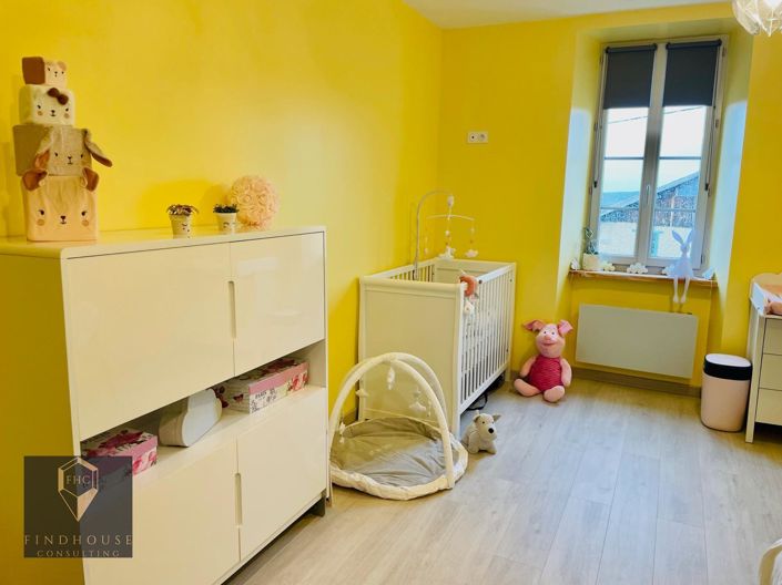 Image No.12-5 Bed House for sale