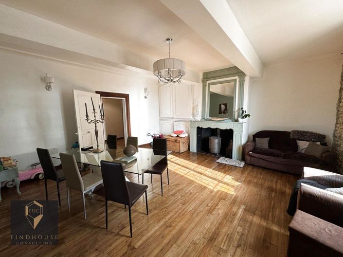 Image No.6-5 Bed House for sale