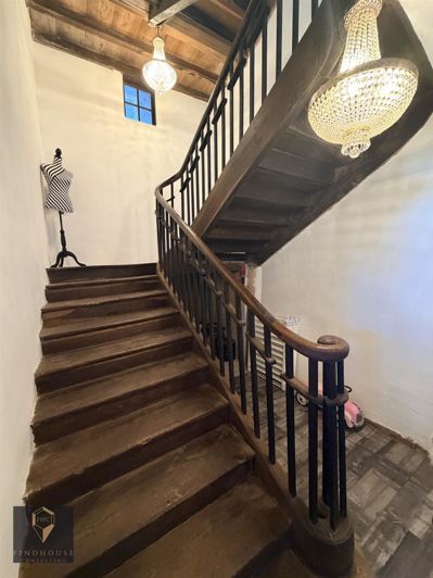 Image No.7-5 Bed House for sale