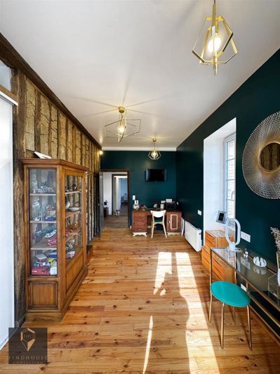 Image No.8-5 Bed House for sale