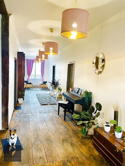 Image No.9-5 Bed House for sale