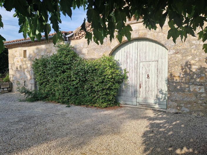 Image No.1-5 Bed House for sale
