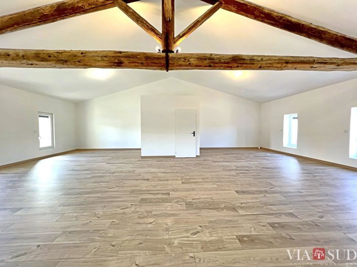 Image No.12-5 Bed Property for sale