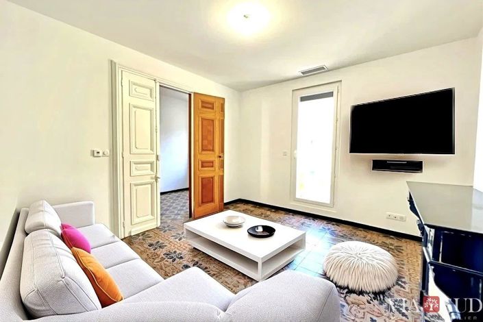 Image No.7-5 Bed Property for sale