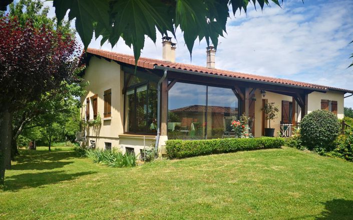 Image No.1-6 Bed House for sale