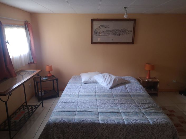 Image No.15-6 Bed House for sale