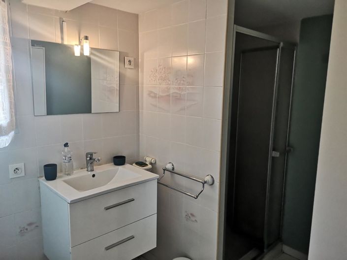 Image No.16-6 Bed House for sale