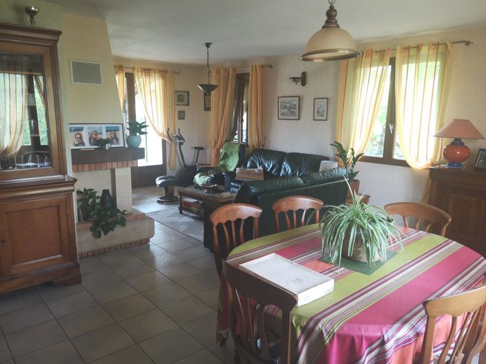 Image No.5-6 Bed House for sale