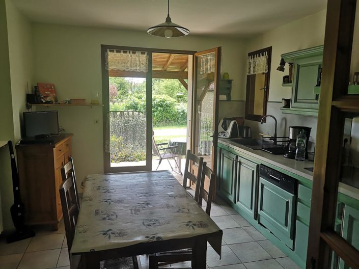 Image No.8-6 Bed House for sale