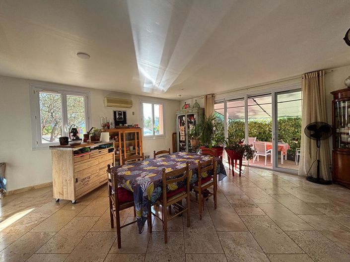 Image No.2-3 Bed House for sale