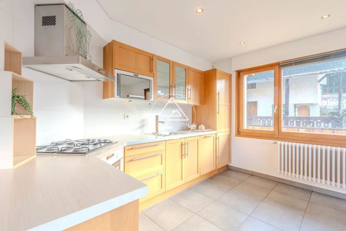 Image No.9-3 Bed Apartment for sale