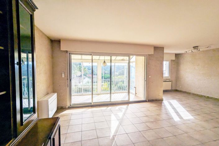 Image No.4-5 Bed House for sale